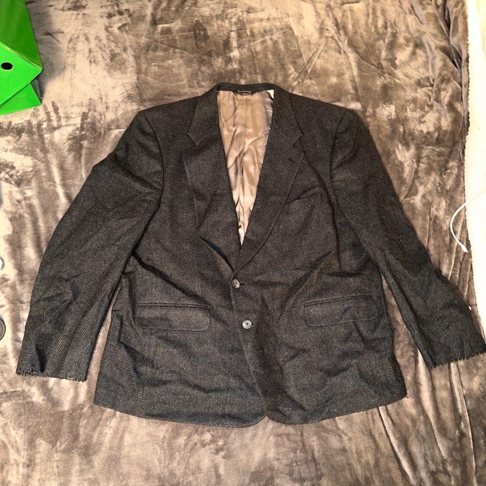 Vintage men’s Burberry blazer